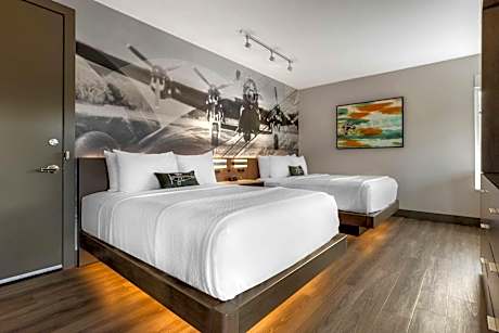 Queen Room with Two Queen Beds - Accessible/Non-Smoking