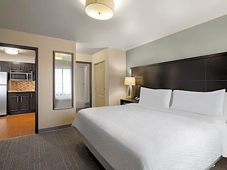 One-Bedroom King Suite