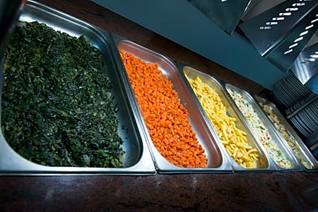 Silver Beach Hotel and Annexe Apartments