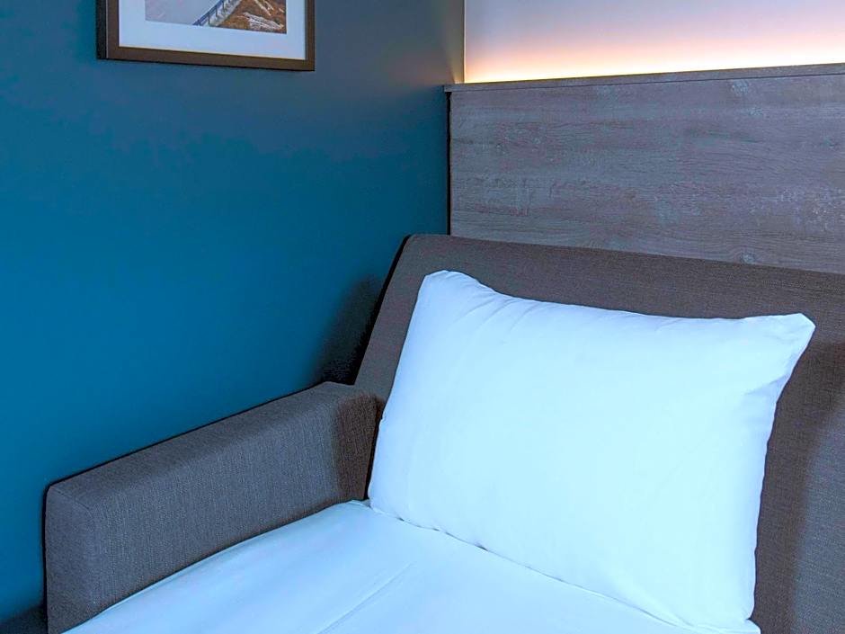 ibis London Gatwick Airport