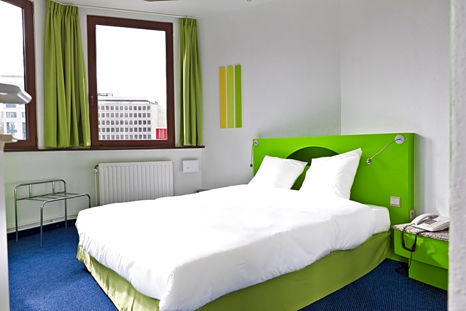 Photo 1 of 6 of Standard Single Room