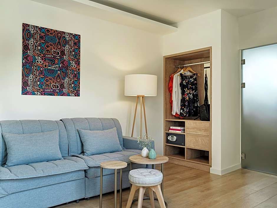 NLH Mati Seafront - Neighborhood Lifestyle Hotels