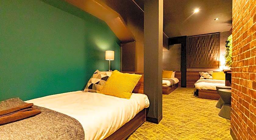 UNDER RAILWAY HOTEL AKIHABARA