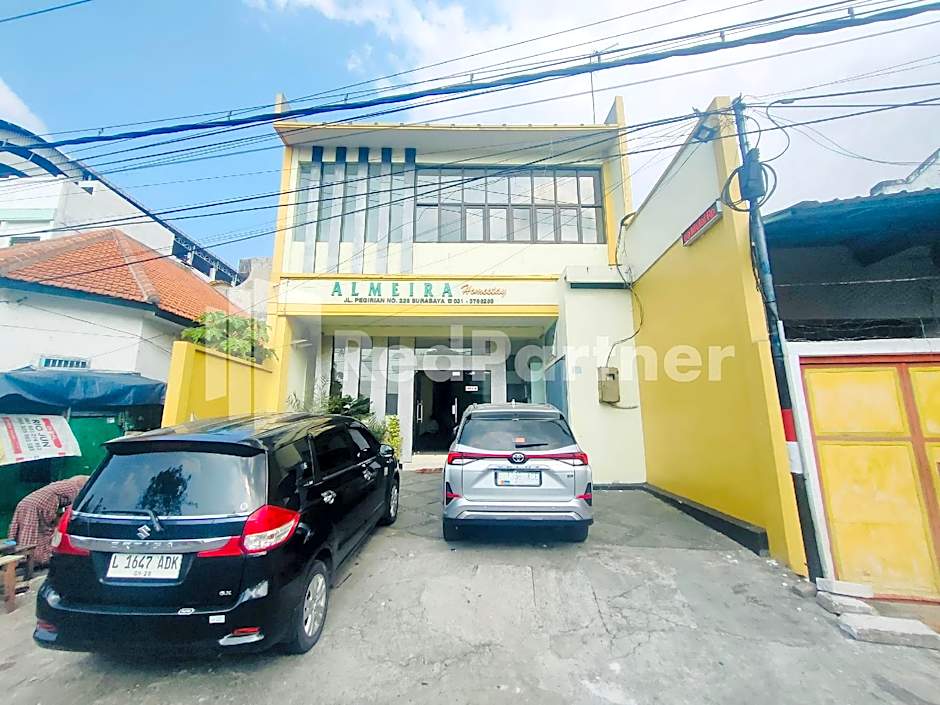 Almeira Homestay Syariah Near RS Islam Al-Irsyad Mitra Reddoorz  