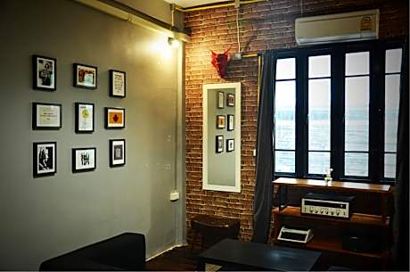 (No.2B) The Rock Room