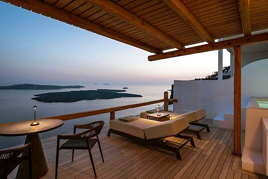 Aqua Luxury Suites Santorini