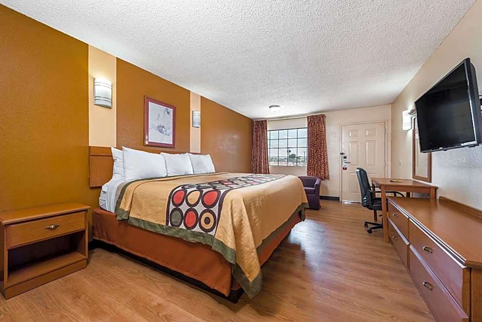 Super 8 by Wyndham Waco/Mall area TX