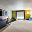 Holiday Inn Express & Suites - Atchison By IHG