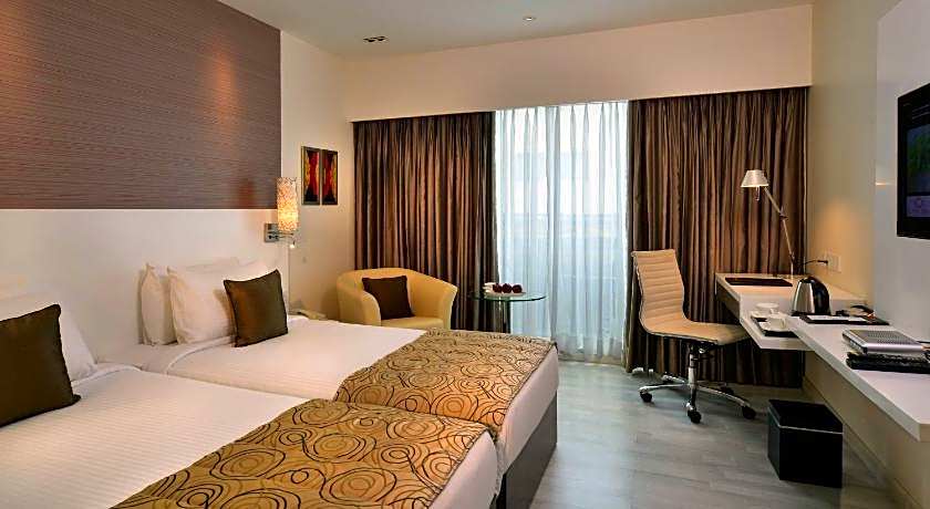 Majestic Court Sarovar Portico