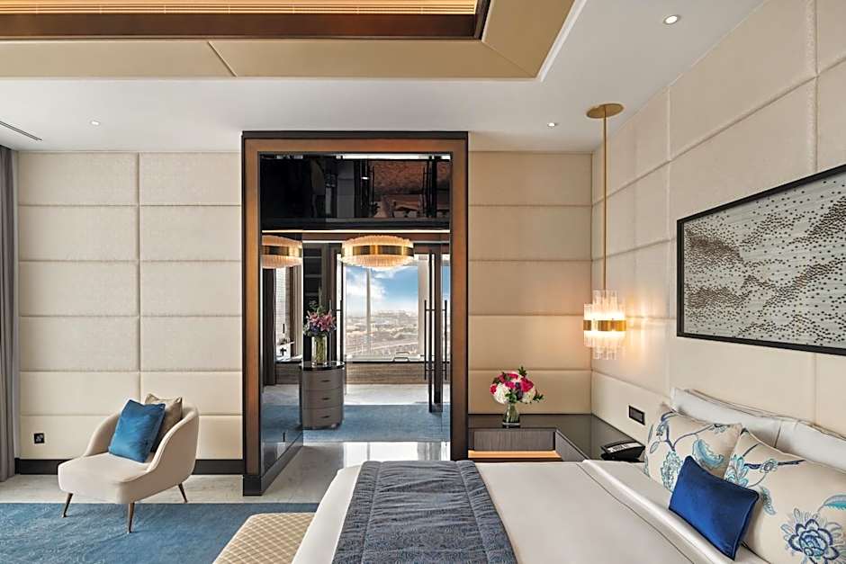 Taj Jumeirah Lakes Towers