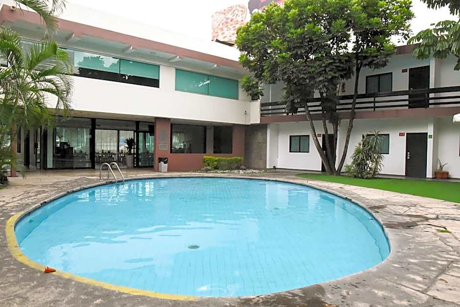 Hotel Expo Plaza Business and Family Guadalajara