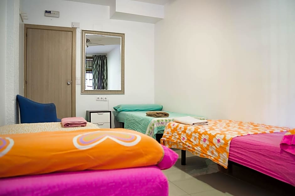Hostal Ideal Badal – Barcelona, NJ