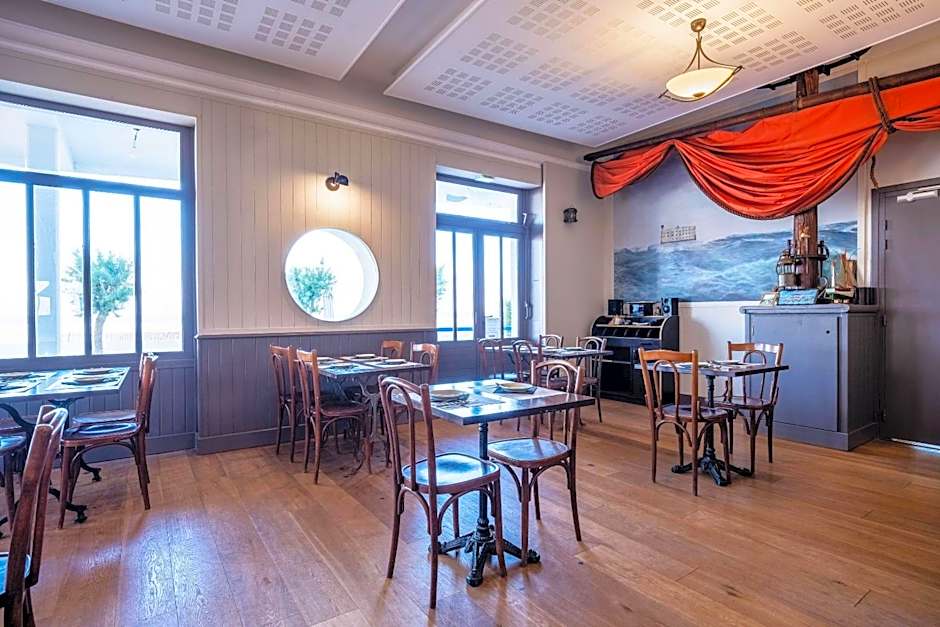 Les Flots - Hôtel et Restaurant face à l'océan - Châtelaillon-Plage