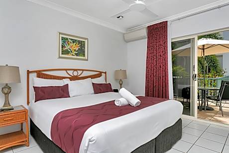 Standard One-Bedroom Apartment with Free Car Rental & Free Airport Transfers