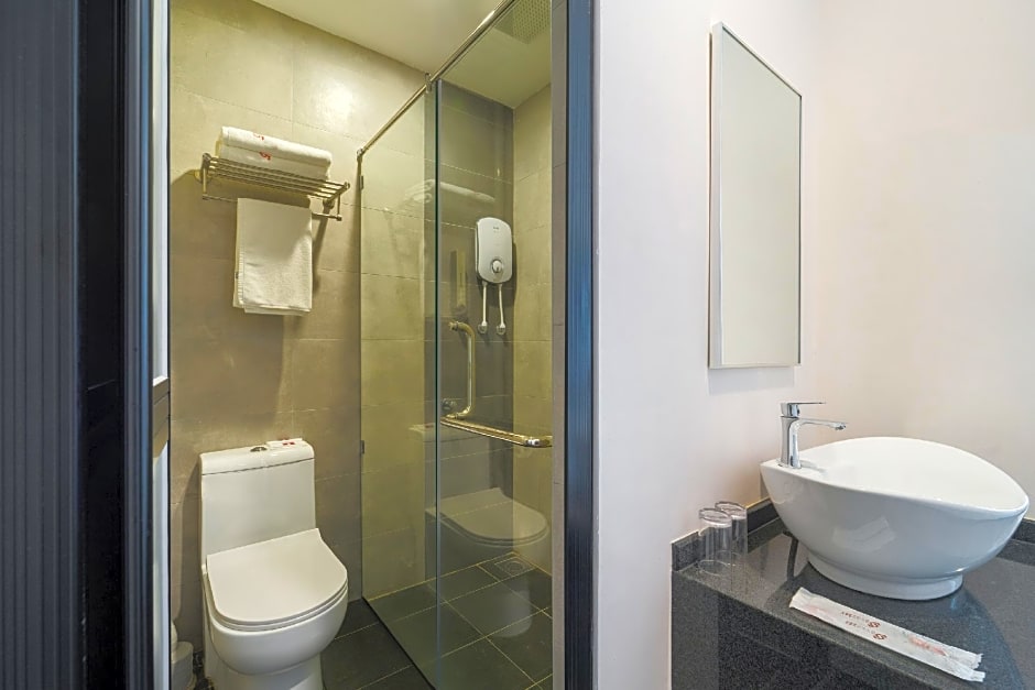 Capital O 89386 Stay 365 Hotel