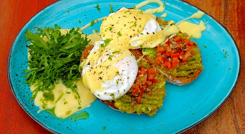 seno guesthouse and cafe