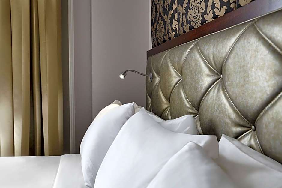 The Hotel Saskatchewan, Autograph Collection by Marriott