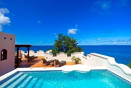 Oceanview Suite with pool and roof terrace