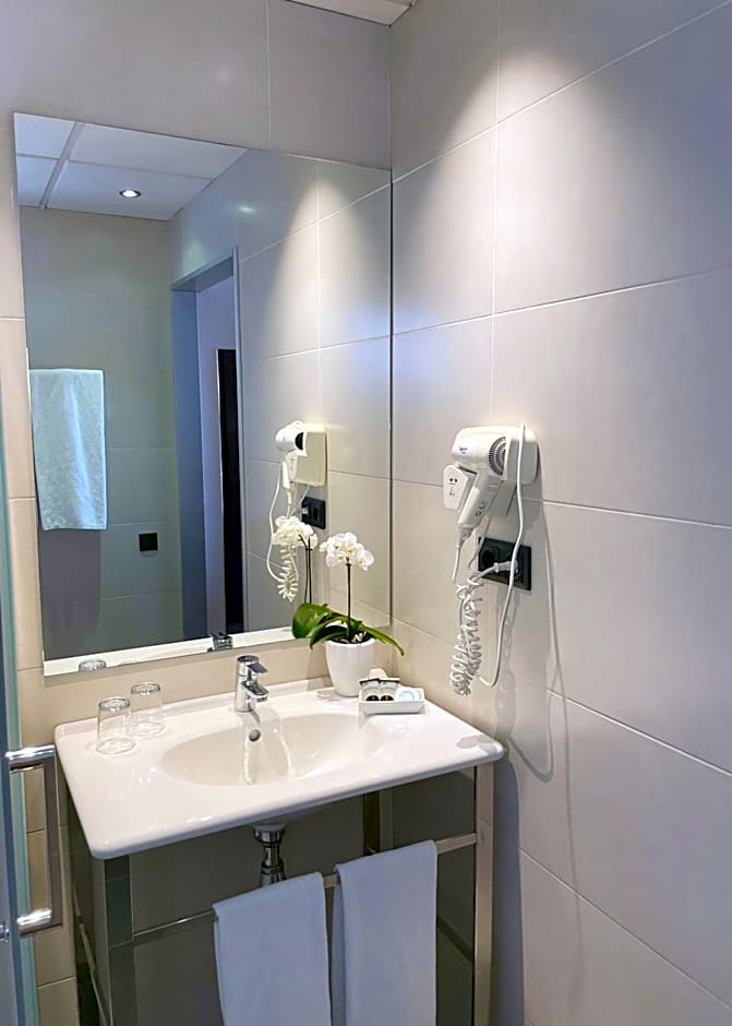 Sm Hotel Teatre Auditori