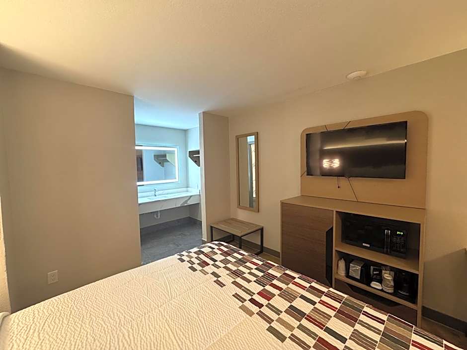 Red Roof Inn Arlington - Entertainment District