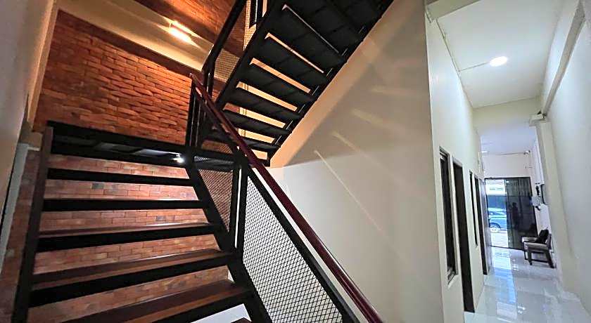 Brenn Hotel Semarang Mitra RedDoorz