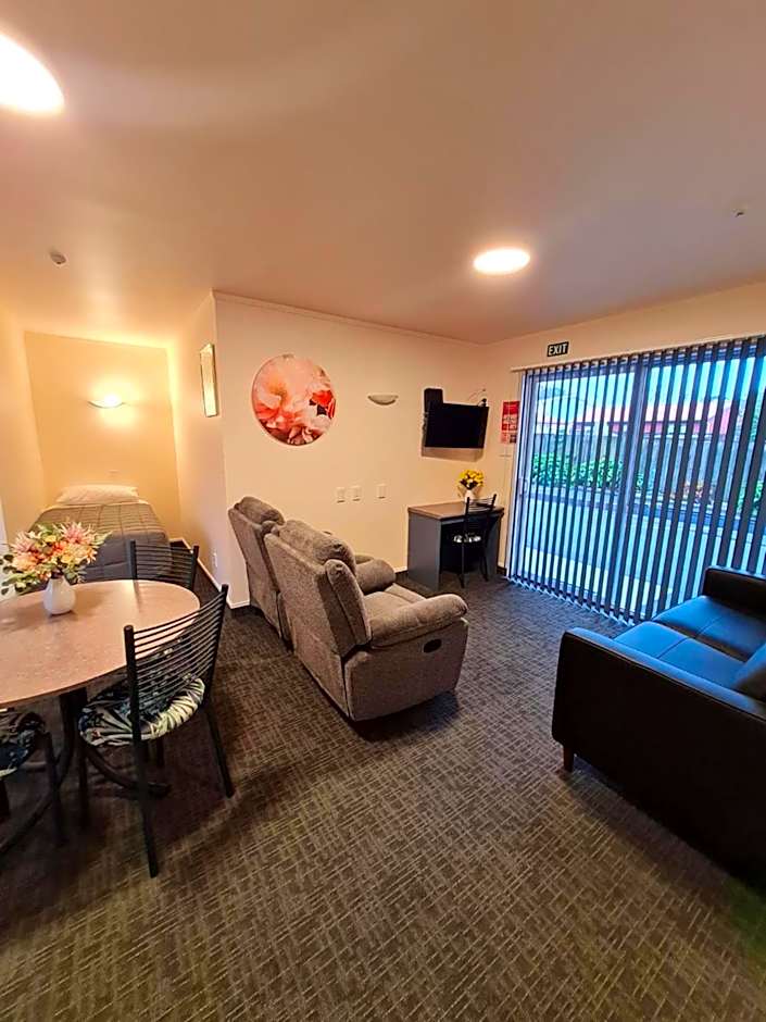 Avenue Heights Motel