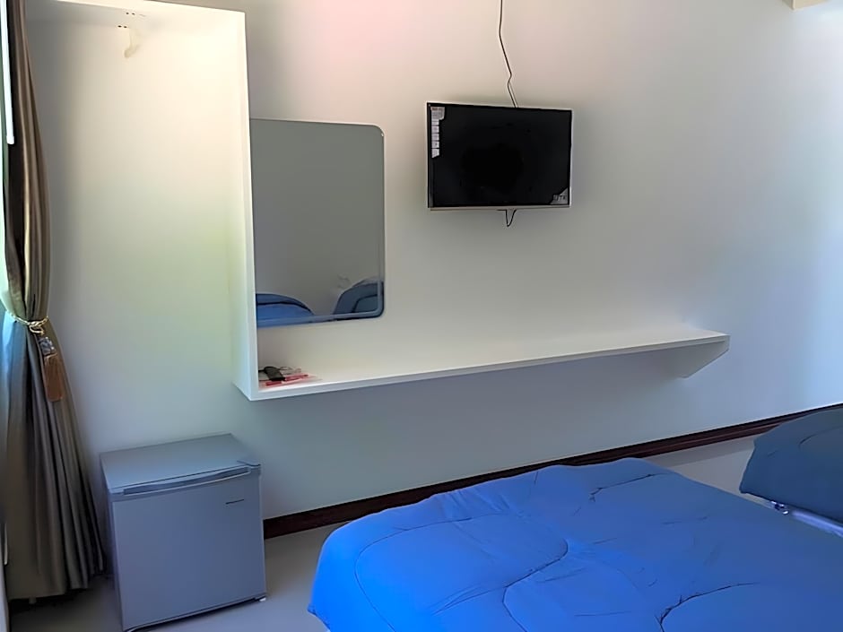 Photo 1 of 4 of Standard 1 King Bed