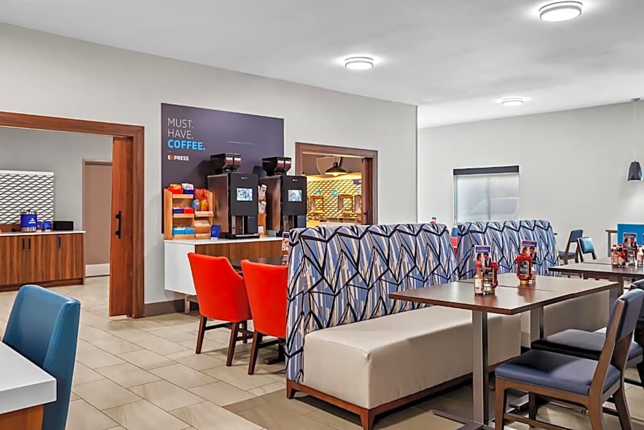 Holiday Inn Express & Suites Tumwater - Olympia By IHG