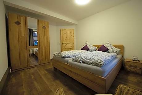 Heuhotel und Gästehaus Kohlstädt