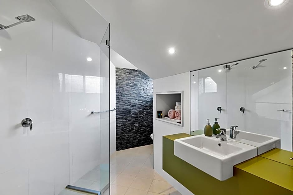 Merlot Verdelho Townhouses