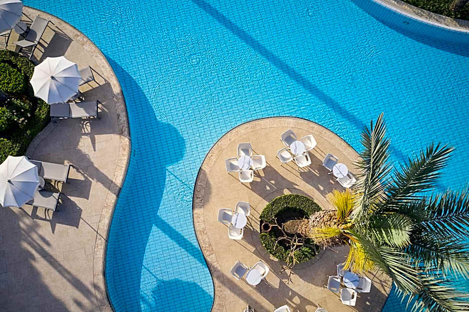 ROBINSON Cyprus