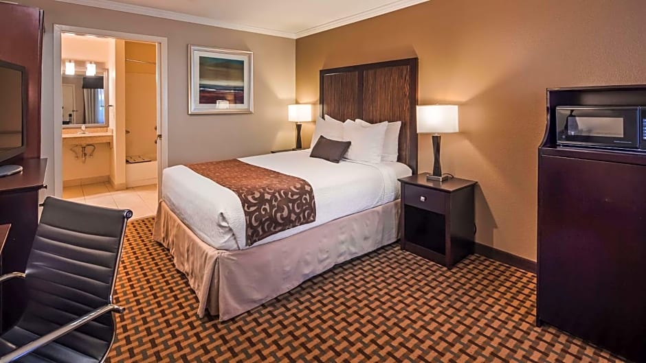 Best Western Plus Orchid Hotel & Suites