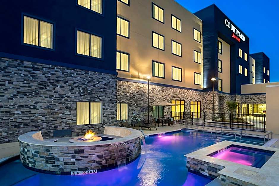 Courtyard by Marriott Houston Katy Mills