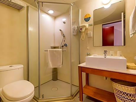 GTI - 1 Bed Guest Room, 1.5M Bed