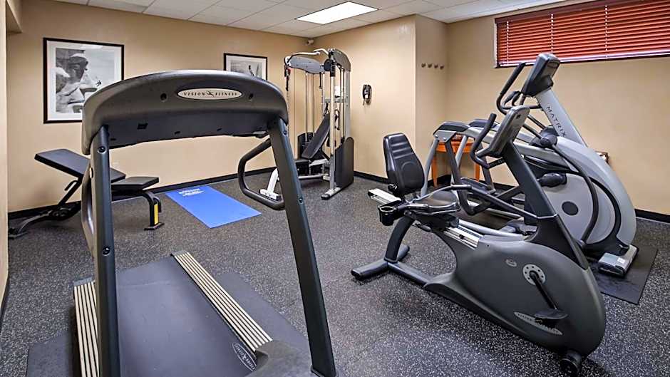 Best Western Plus Hannaford Inn & Suites