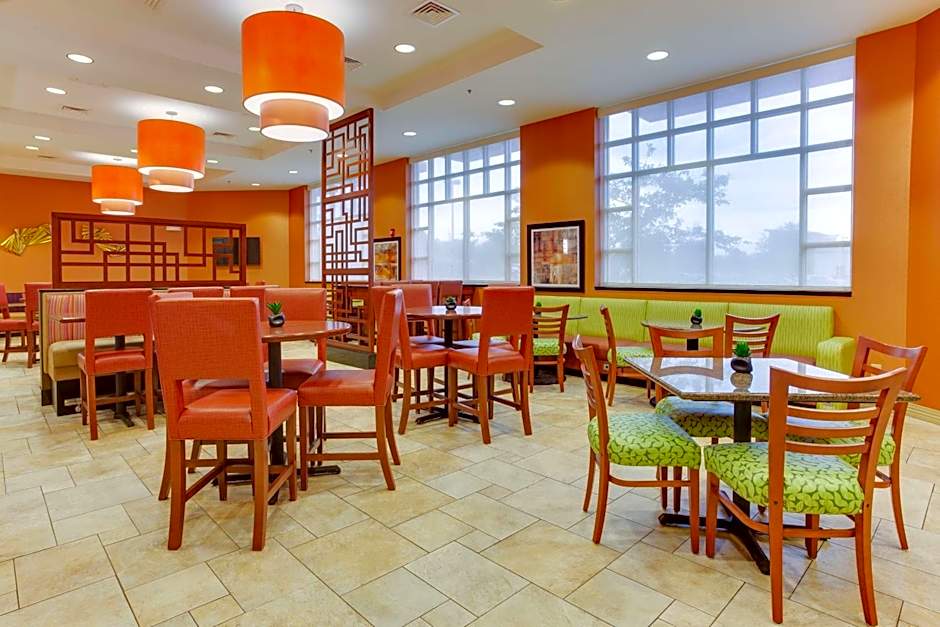 Drury Inn & Suites West Des Moines
