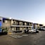 SeaSide Inn & Suites