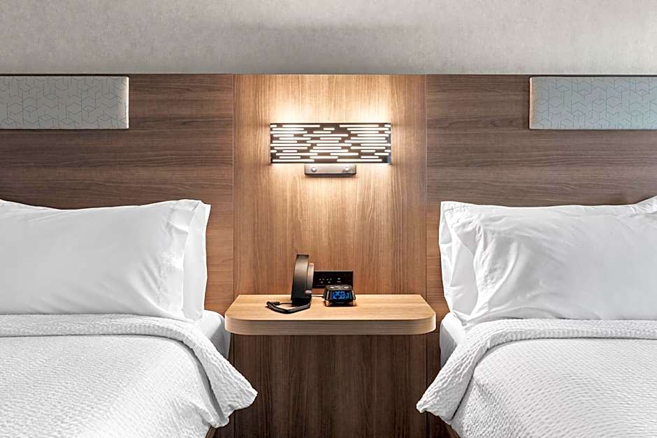 Holiday Inn Express Hotel & Suites Santa Cruz By IHG