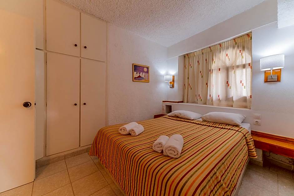 Kastro Studios Apartments