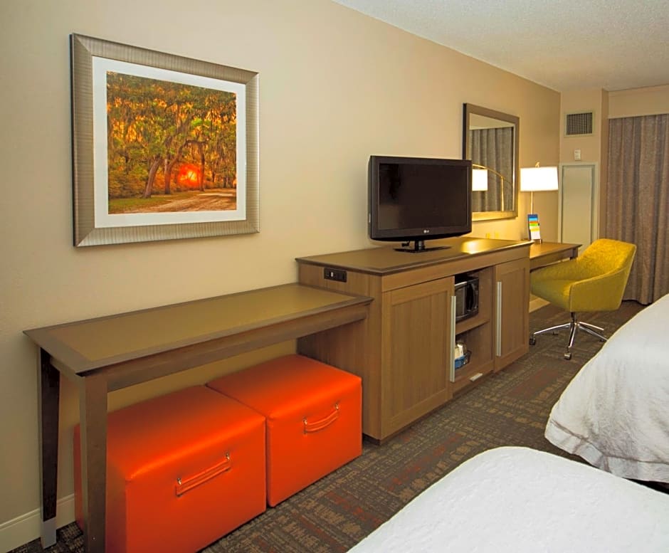 Hampton Inn By Hilton & Suites Valdosta/Conference Center