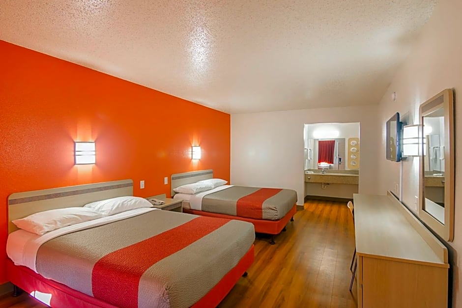 Motel 6-Lawton, OK