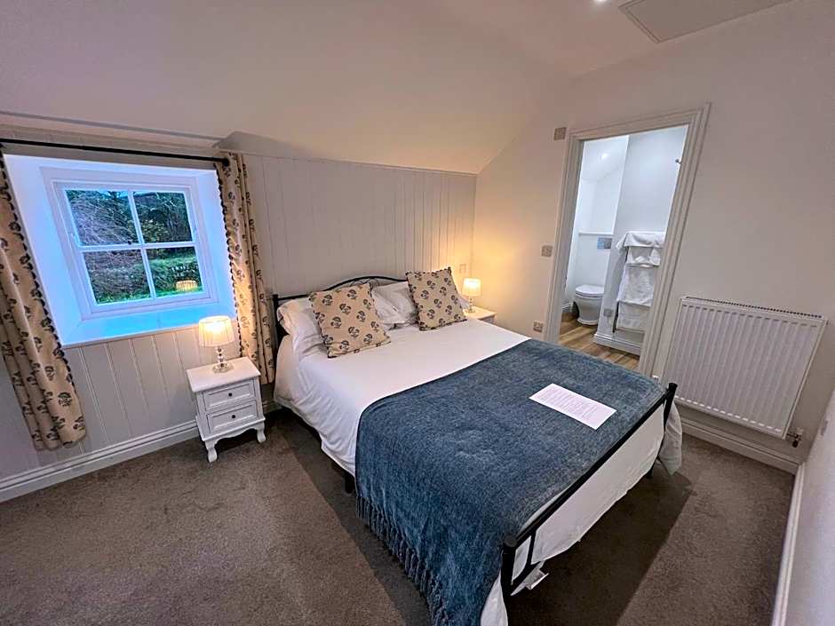 The White House at The Tinners Arms