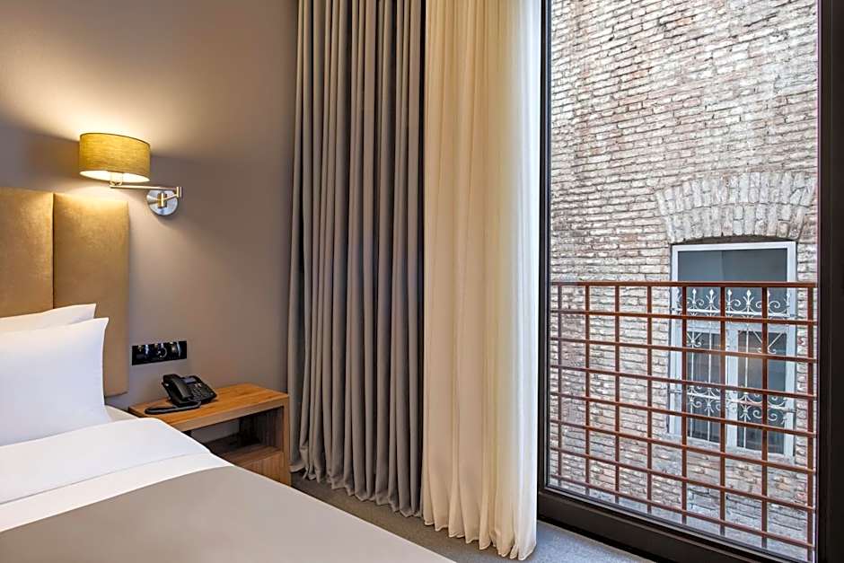 Barnovi Boutique Hotel