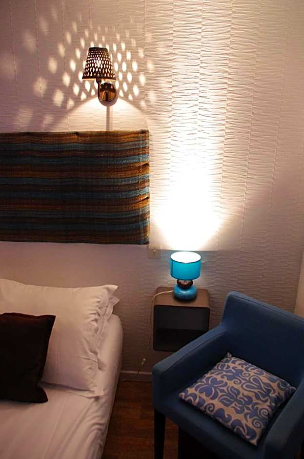 HOTEL 3 étoiles NN "LOU CIGALOUN"