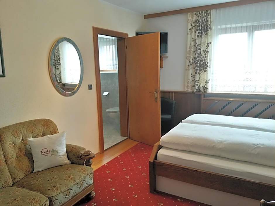 Gasthof Pension Traube