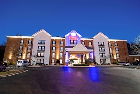 Comfort Suites Newport News Airport