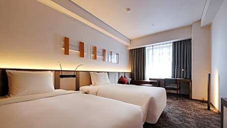 Premium Twin Room - High Floor/Non-Smoking