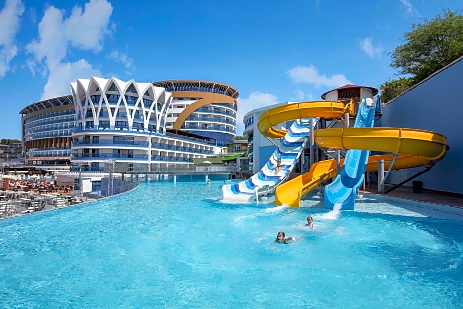 Granada Luxury Okurcalar