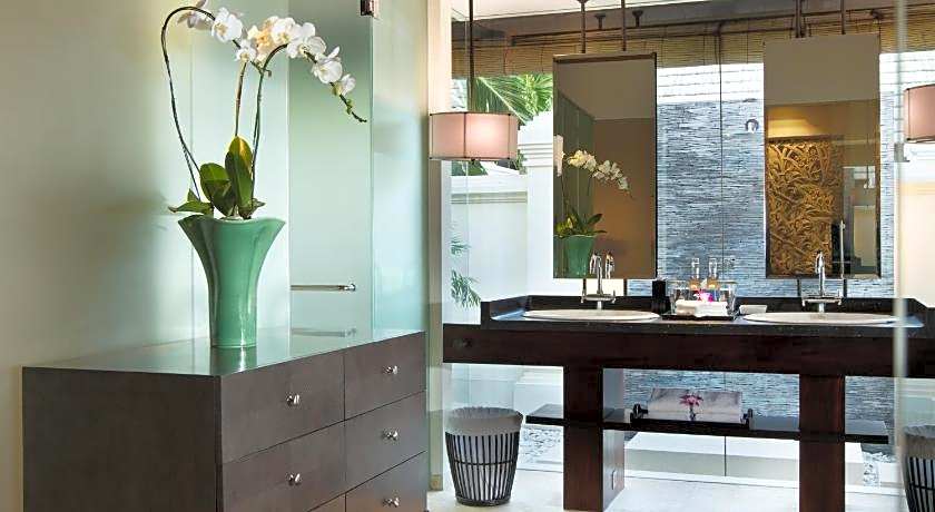 The Royal Santrian Luxury Beach Villas