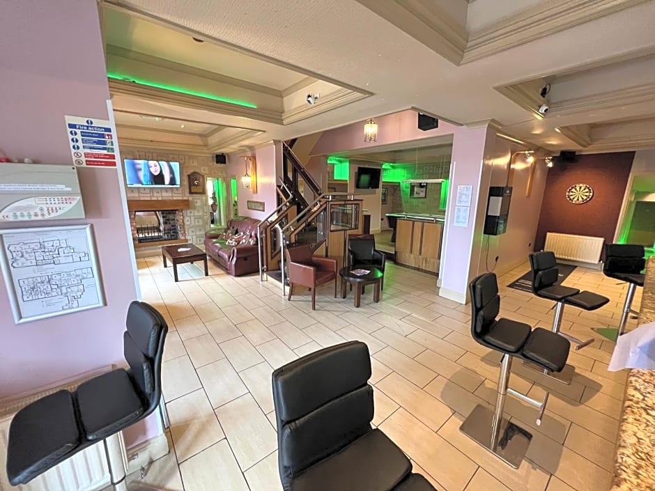 Southport Metro Hotel